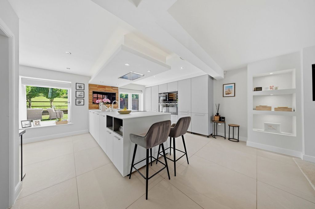 Property photo 2 of 57