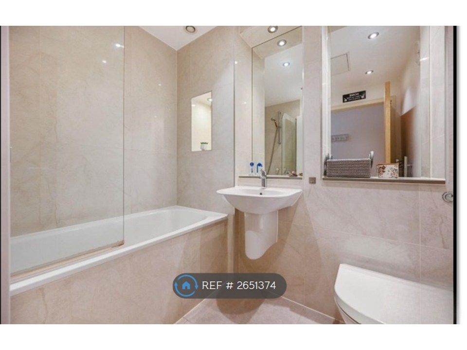 Property photo 2 of 26 Bathroom