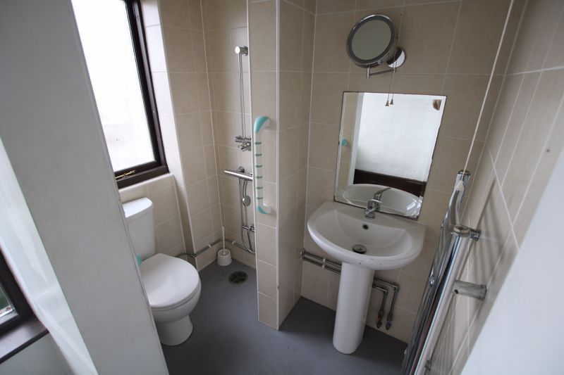 Property photo 3 of 25 Photo 16