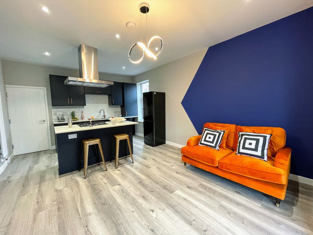 Property photo 2 of 14 Property