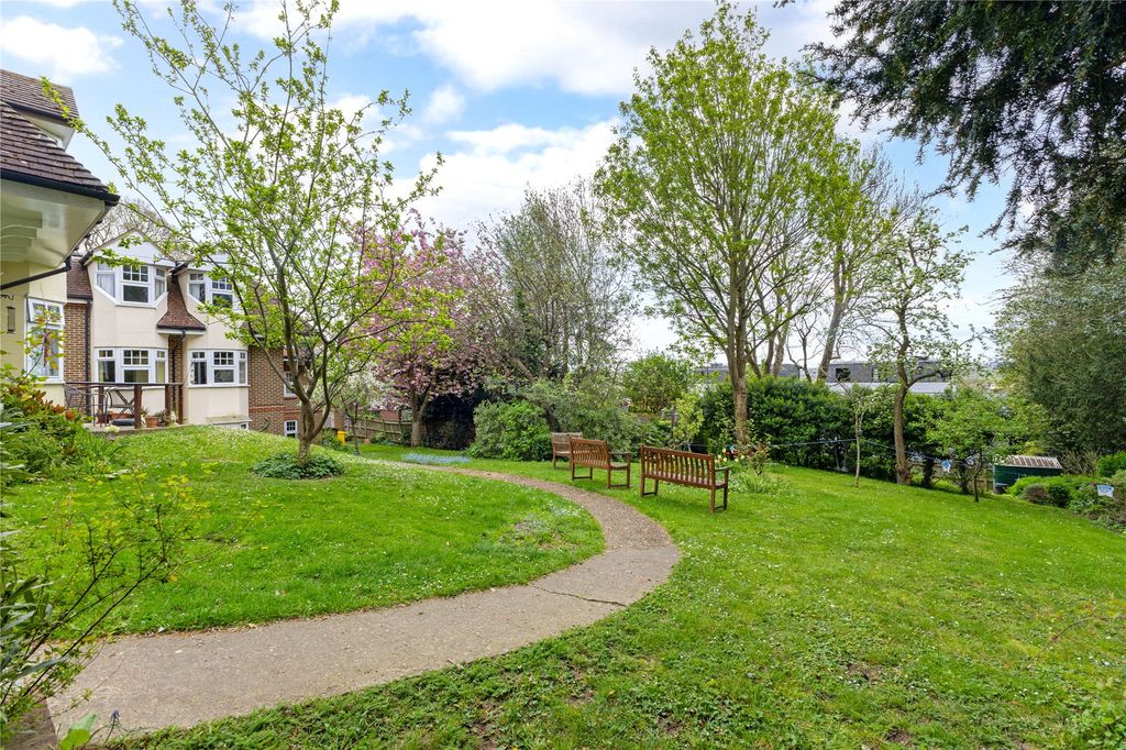 Property photo 3 of 9 Picture No. 21