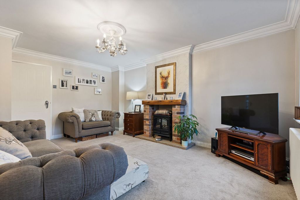 Property photo 3 of 32