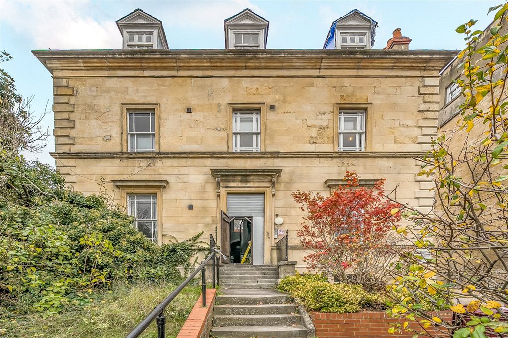 Property photo 1 of 9 Picture No. 12