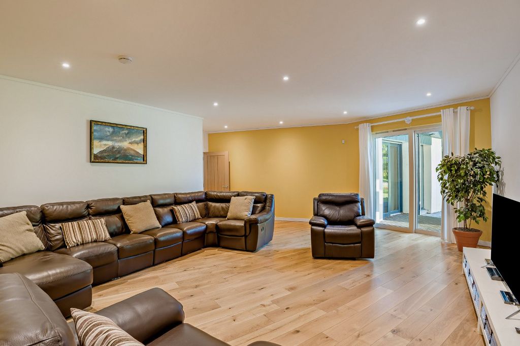Additional image 13 of 5 bed detached house for saleBurnside, Kinclaven Crescent, Murthly, Perth PH1