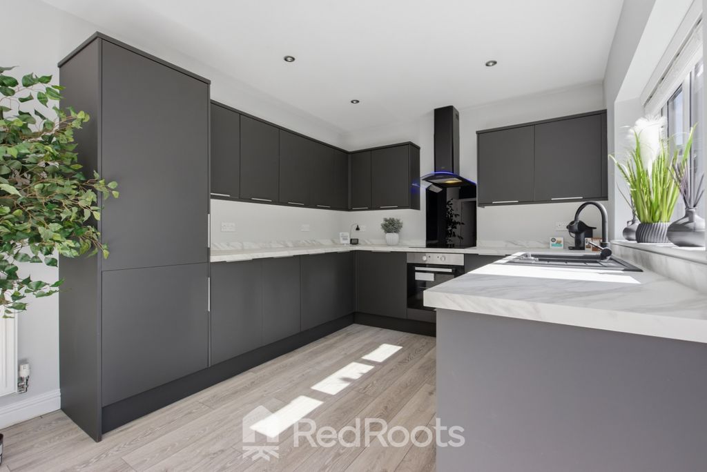 Property photo 2 of 35 5119703