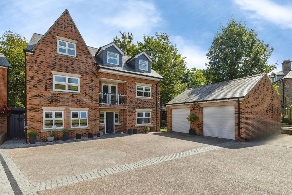 Property photo 1 of 25 Pbox-Img.Jpg