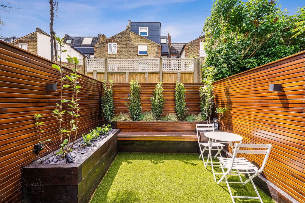 Property photo 2 of 7