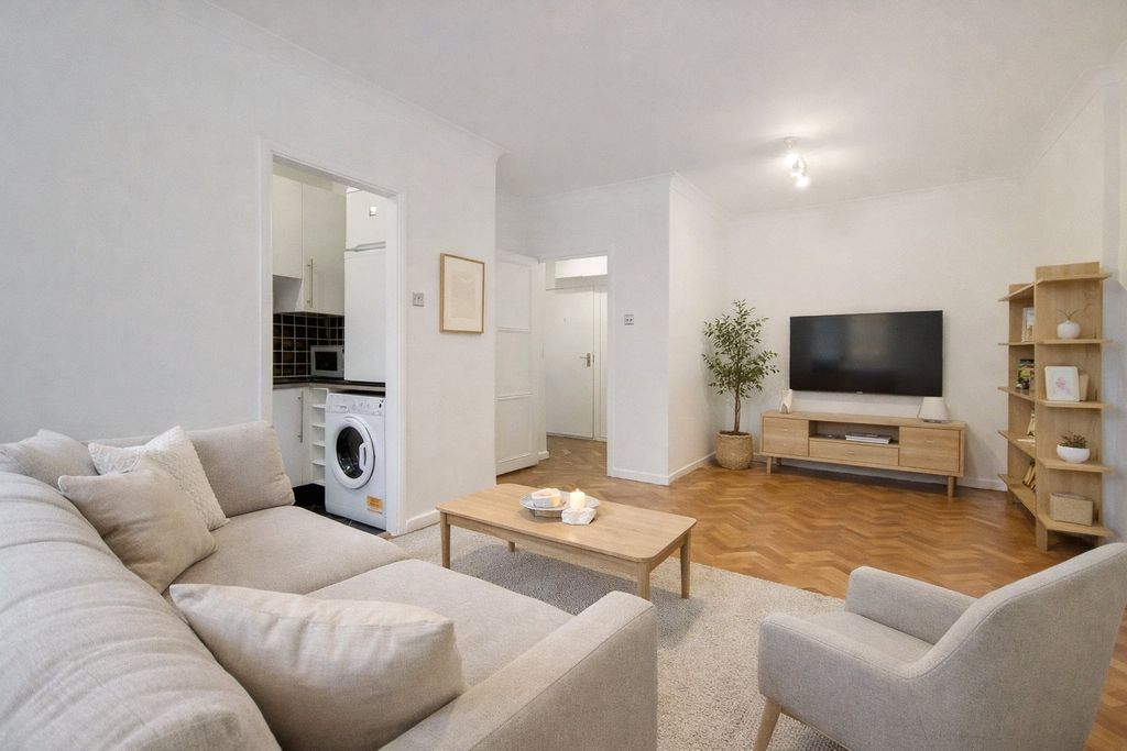 Property photo 3 of 12 Picture No. 16