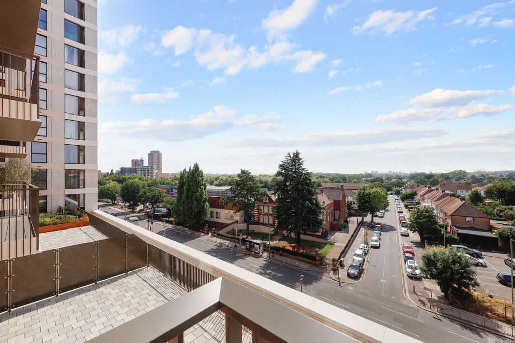 Property photo 3 of 4