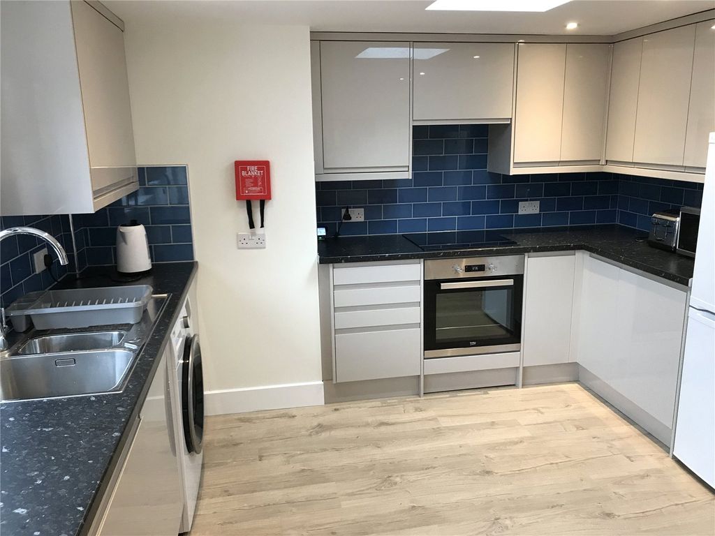 Property photo 3 of 6 Picture No. 05