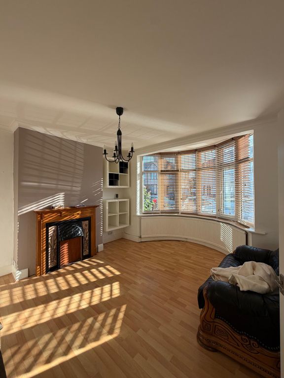 Property photo 1 of 24