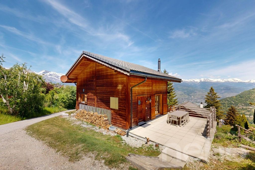 Property photo 1 of 3