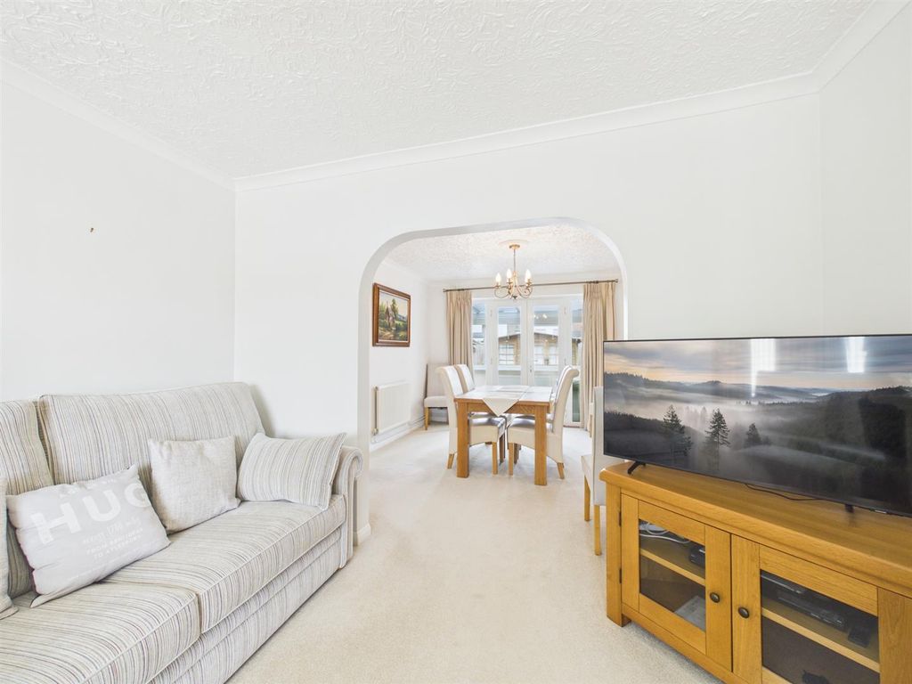 Property photo 3 of 14 Cam02435G0-Pr0351-Still003.Jpg