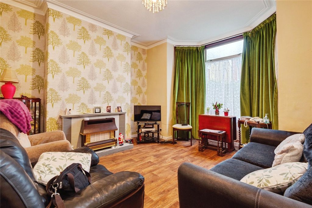 Property photo 2 of 17 Picture No. 02