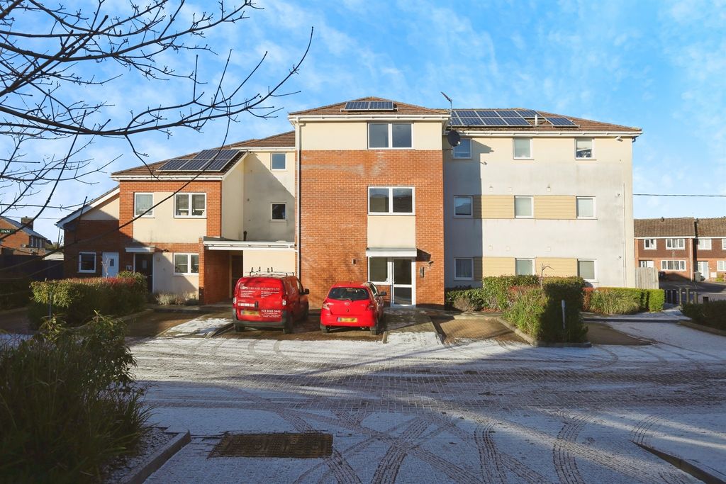 Property photo 3 of 20