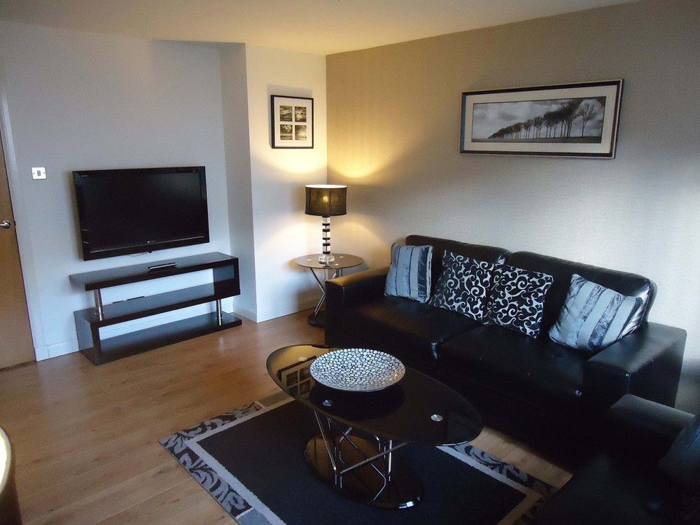 Property photo 1 of 11 Living Room TV Wall − Copy