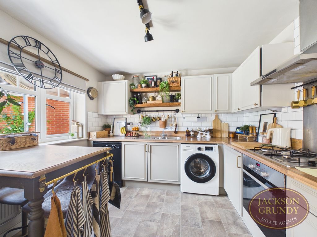 Property photo 2 of 13 Chaplins Drive