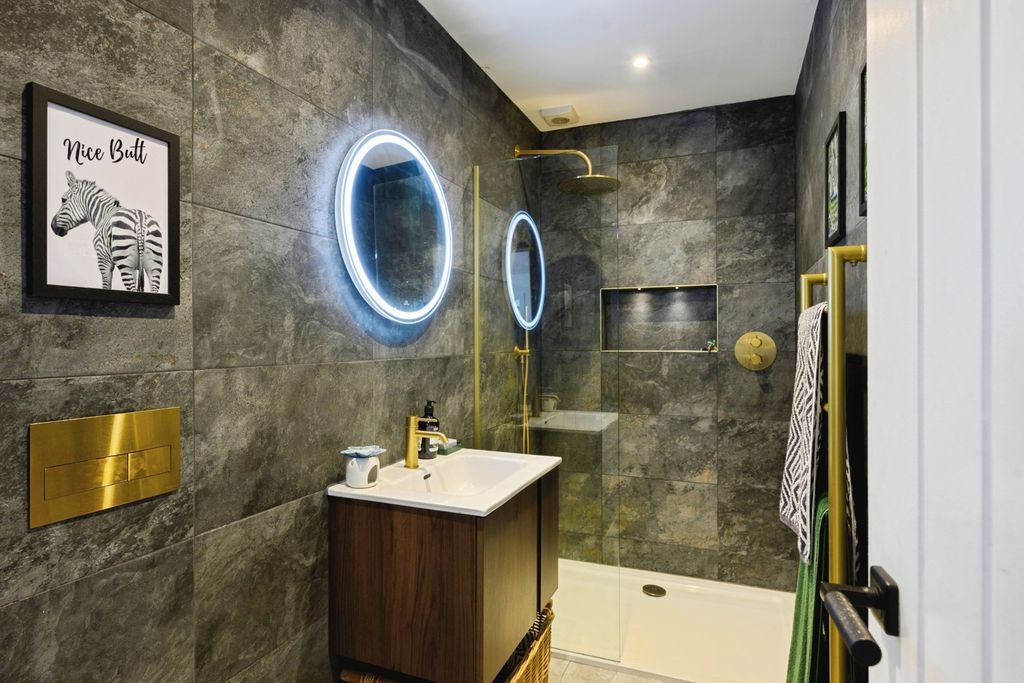 Property photo 3 of 15 Pbox-Img.Jpg