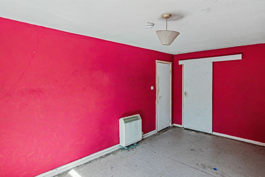 Property photo 3 of 13 63 Waiblingen Way, Devizes, Sn10 2Bw