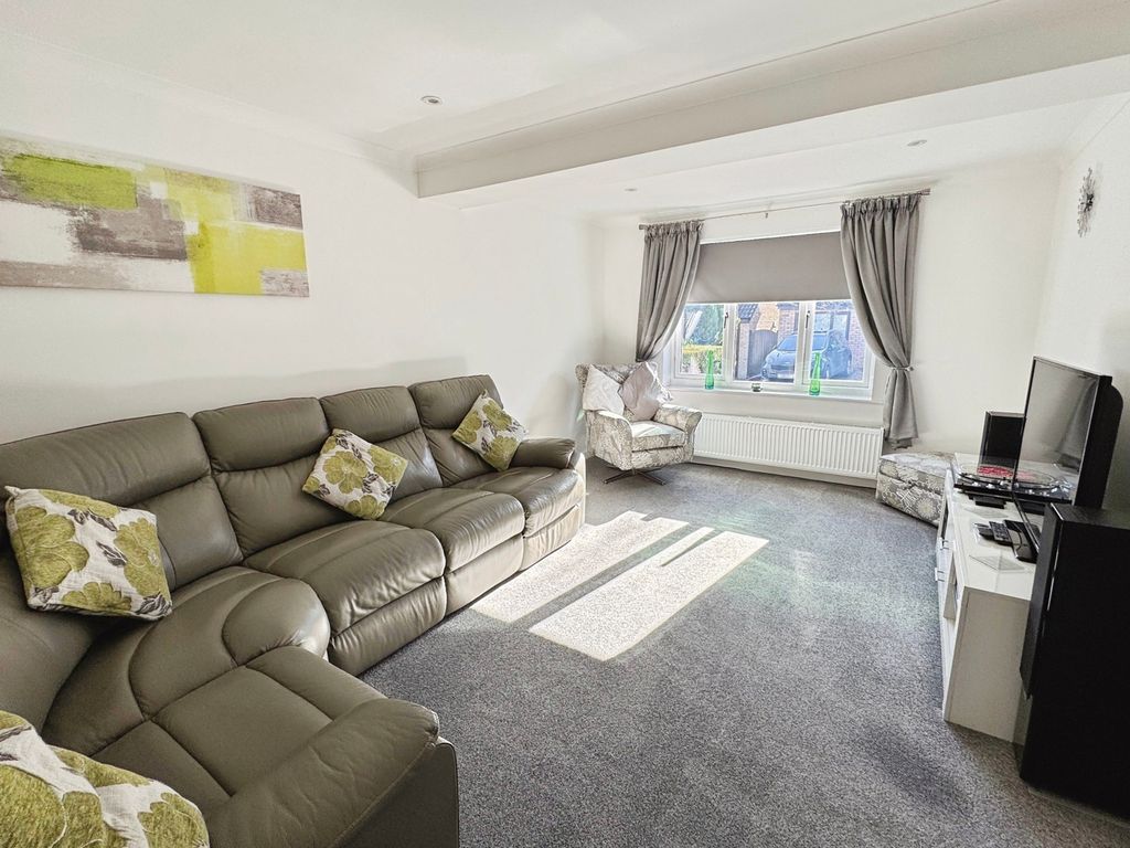 Property photo 2 of 16 Pbox-Img.Jpg