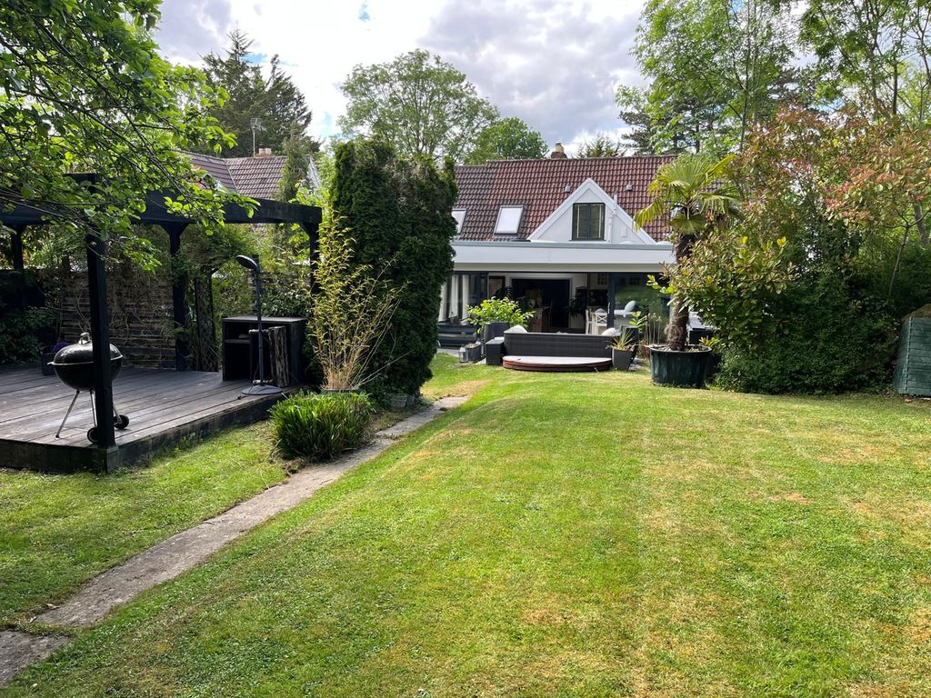 Property photo 3 of 20