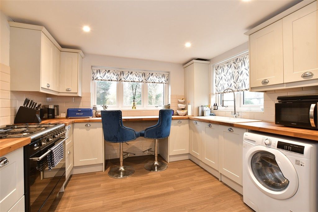 Property photo 3 of 17 Kitchen*B