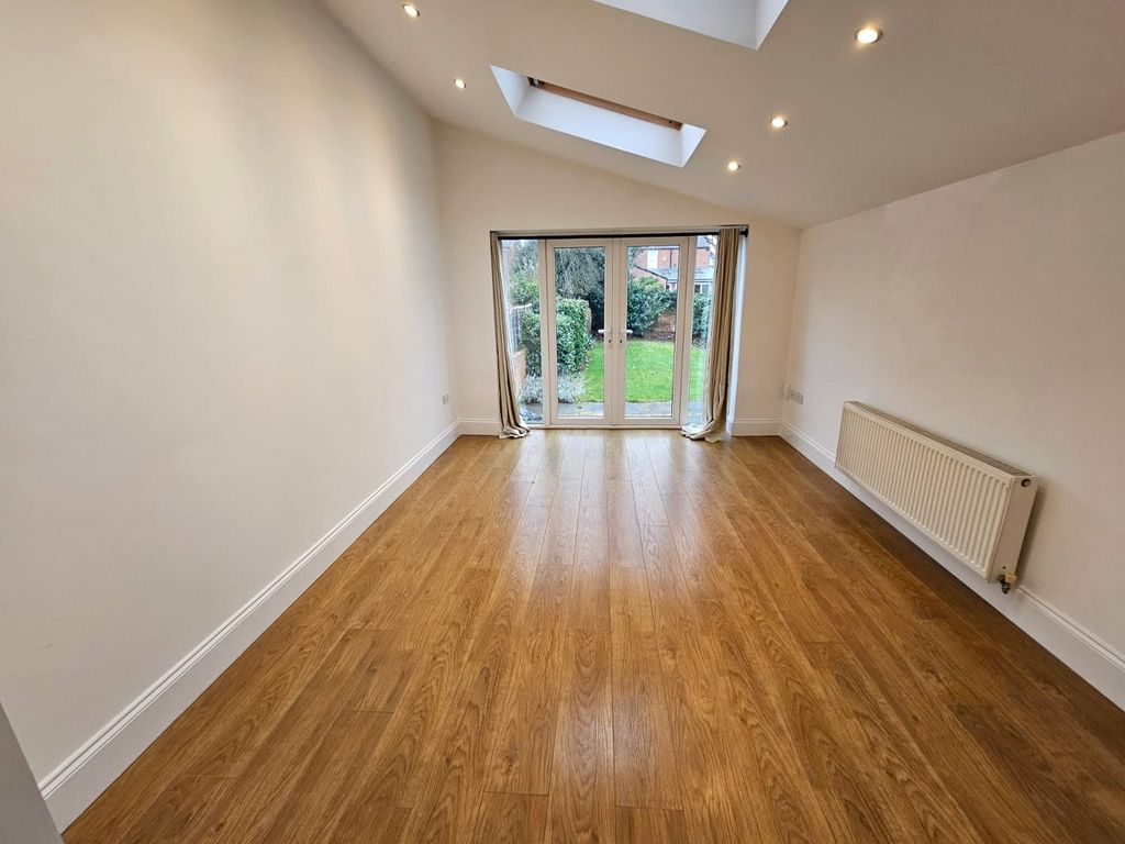 Property photo 2 of 10 Picture No. 04