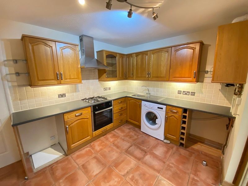 Property photo 2 of 7 Kitchen