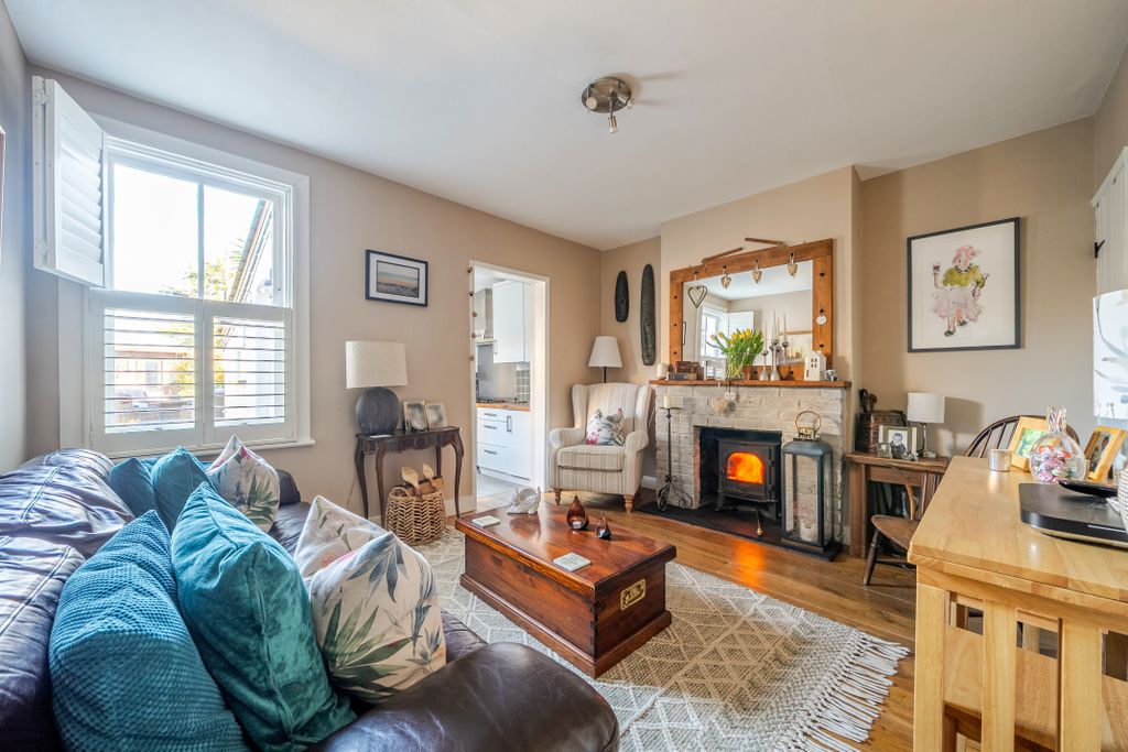 Property photo 3 of 12