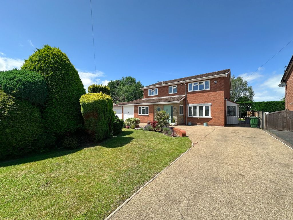 Property photo 1 of 33