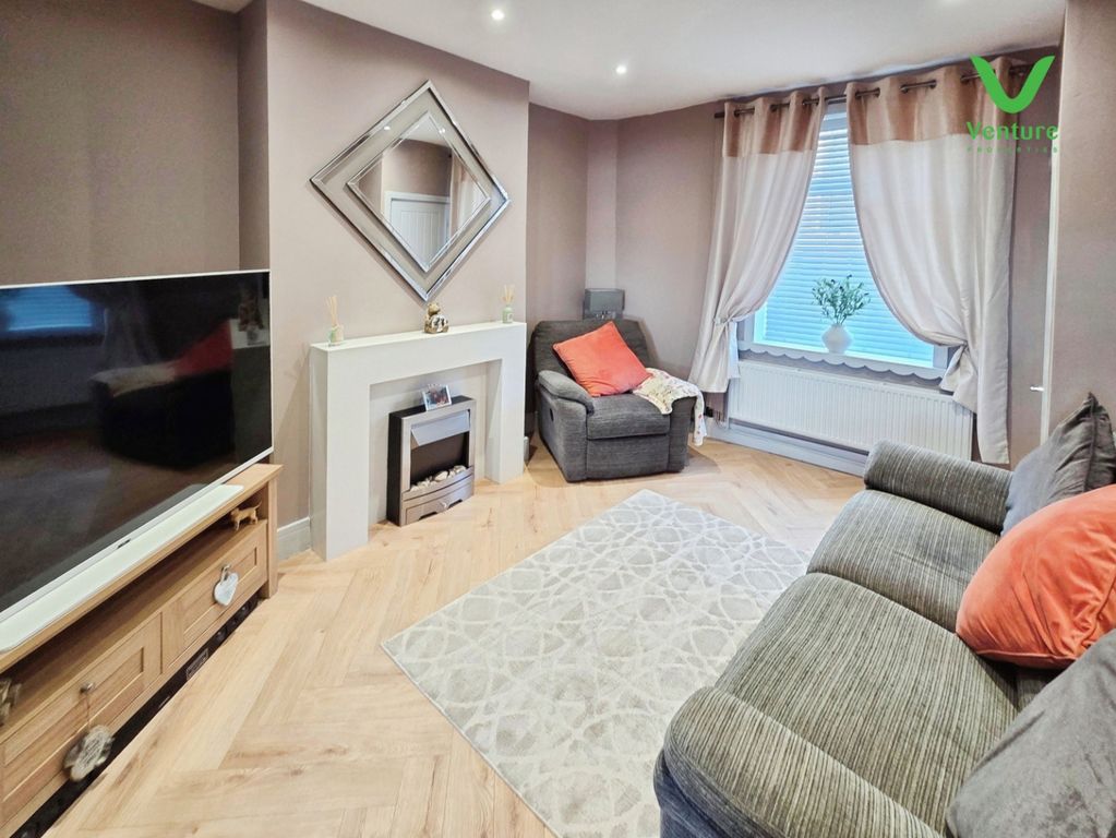 Property photo 3 of 17 Pbox-Img.Jpg