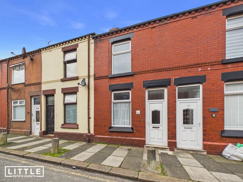 Property photo 1 of 17 Photo 11