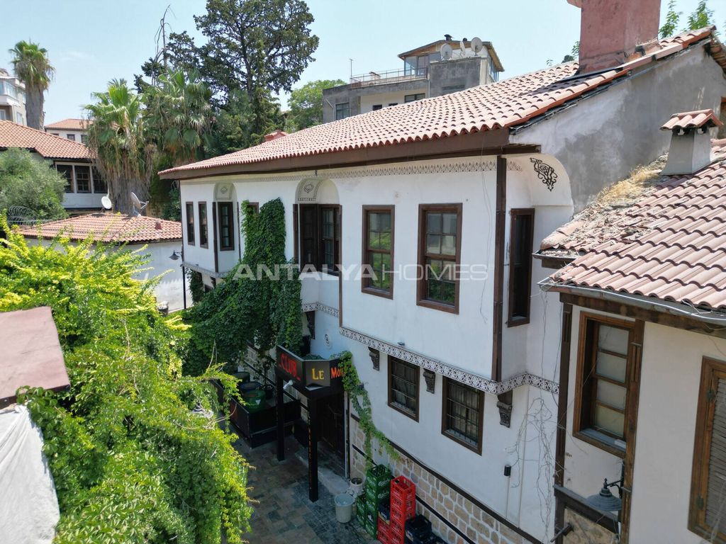 Property photo 3 of 13