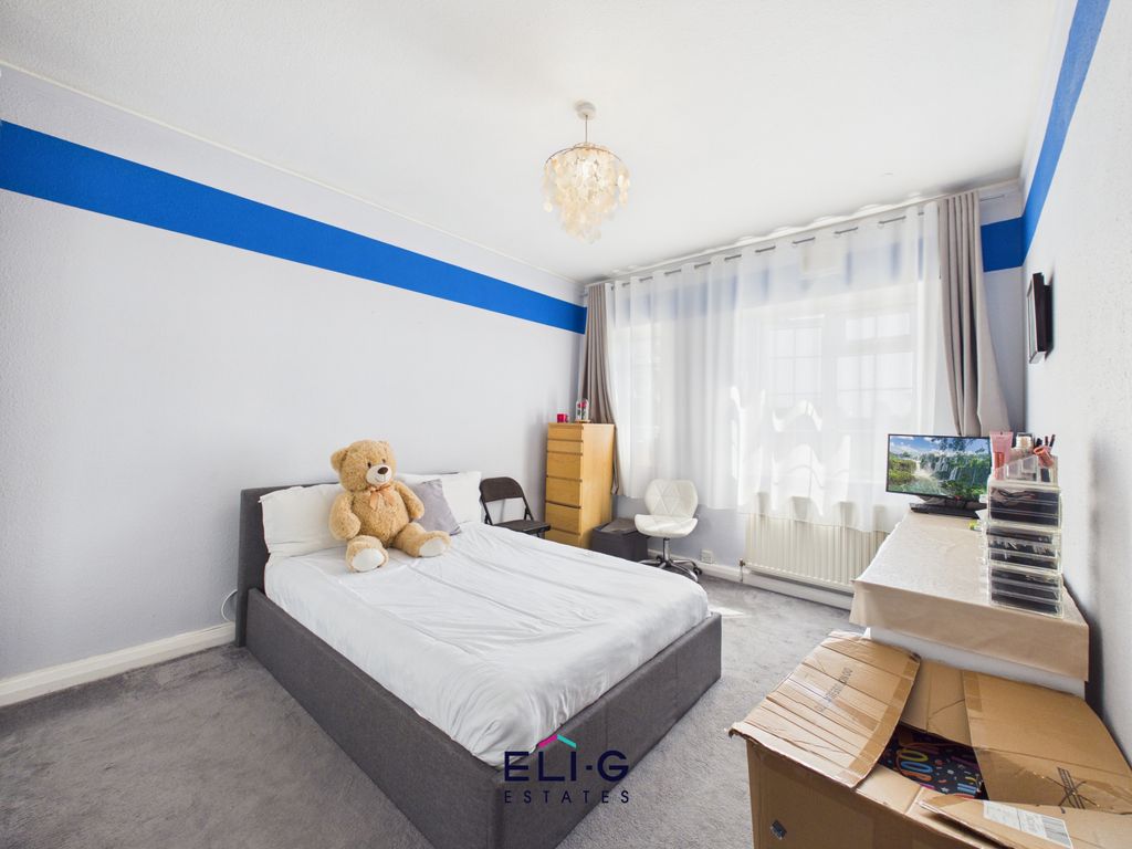Property photo 3 of 10 Gallery