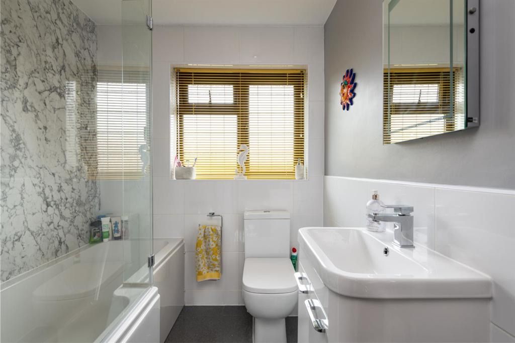 Property photo 3 of 3