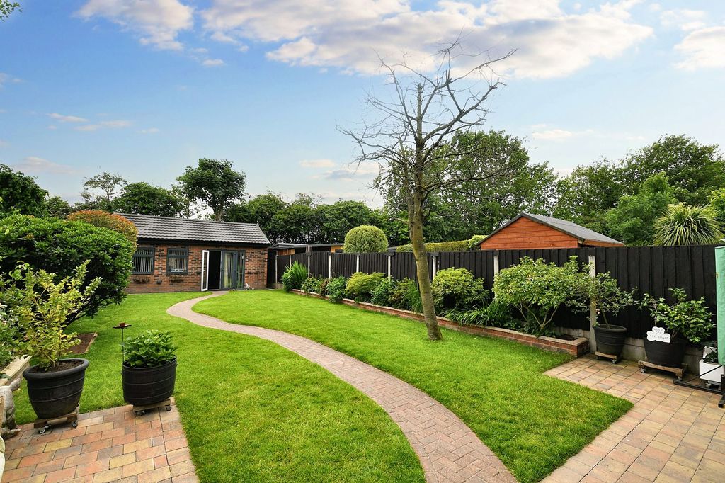 Property photo 2 of 38