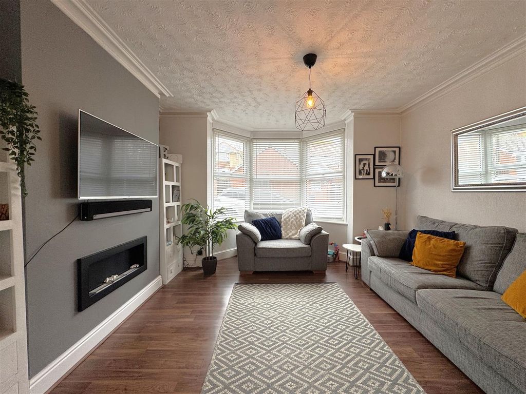 Property photo 2 of 18 3.Jpeg