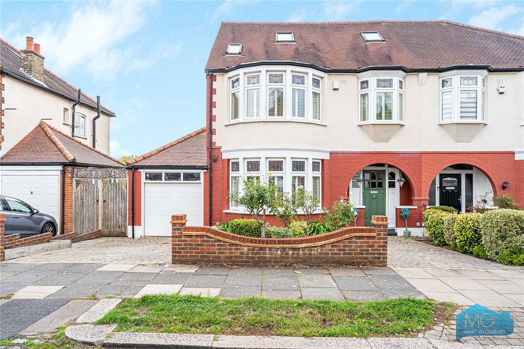 Property photo 1 of 35 Picture No. 13