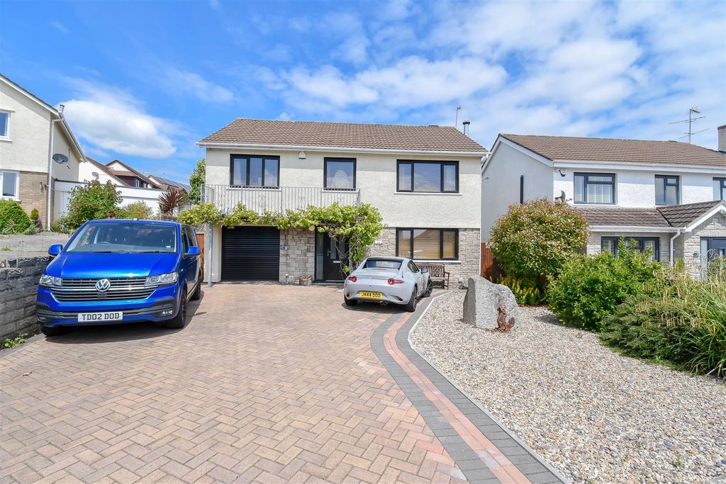 Property photo 1 of 29