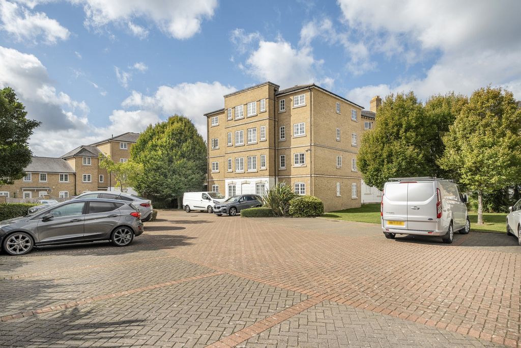 Property photo 1 of 15 Communal Grounds