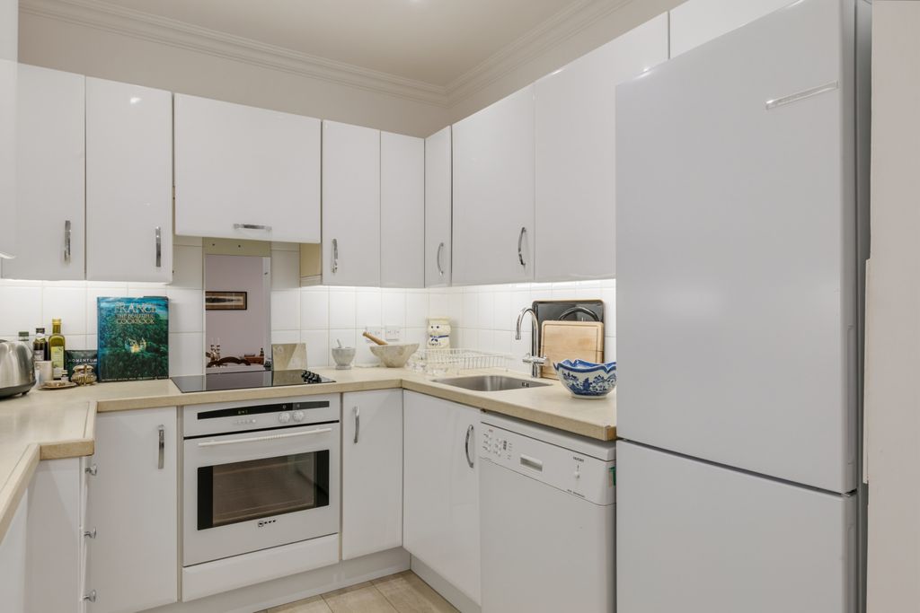 Property photo 3 of 13 Kitchen