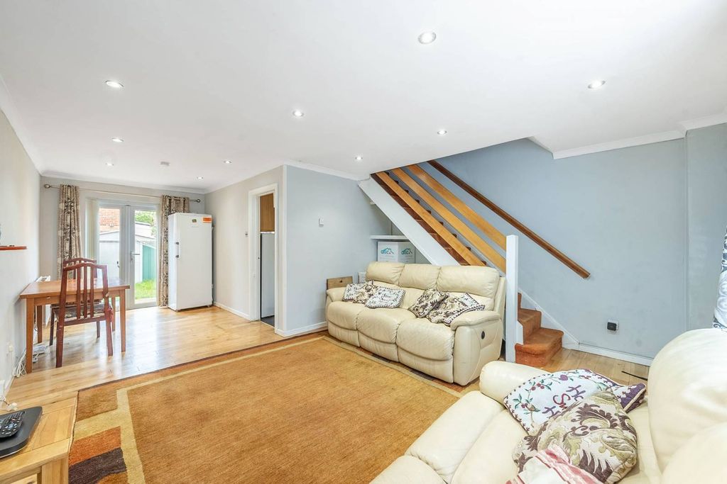 Property photo 2 of 13