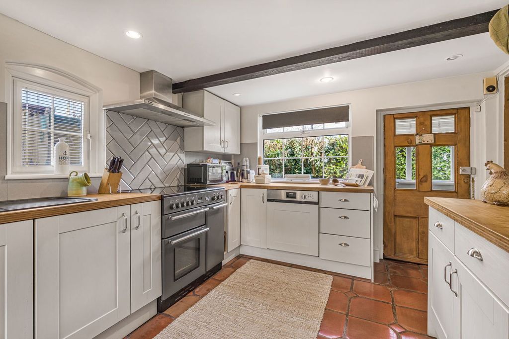 Property photo 3 of 23