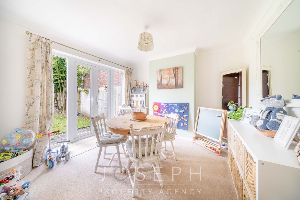 Property photo 3 of 16