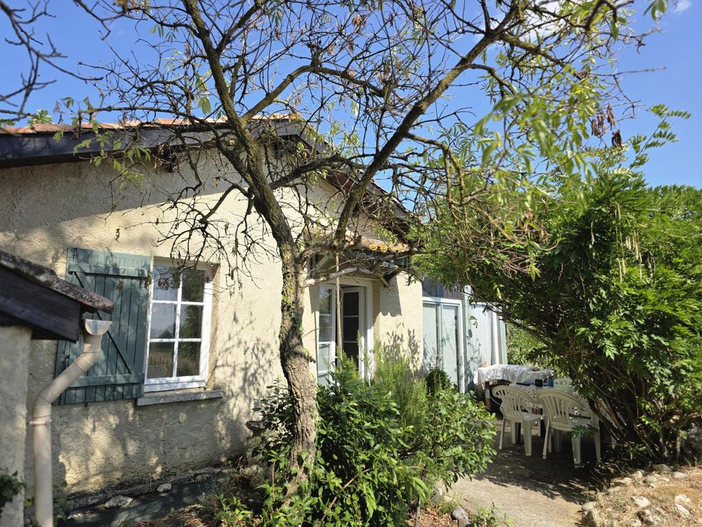 Property photo 1 of 14 Main Exterior View