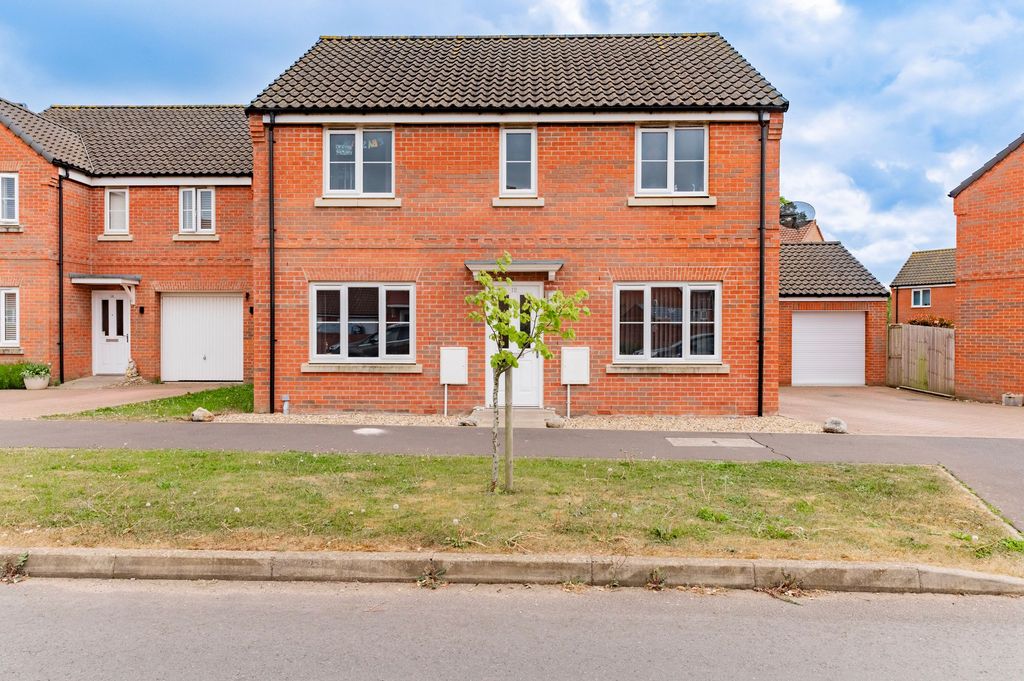 Property photo 1 of 24