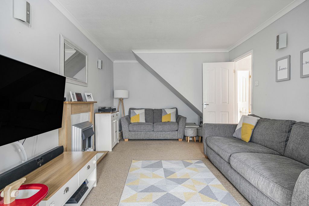 Property photo 3 of 18