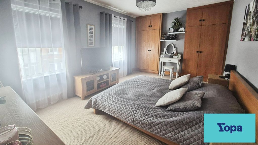 Property photo 3 of 18 3261929B-1000078285