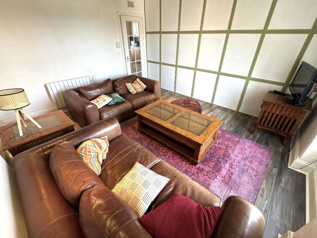 Property photo 3 of 7 Photo 3