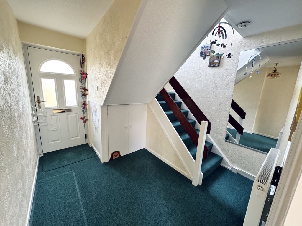 Property photo 3 of 19 Img_2755